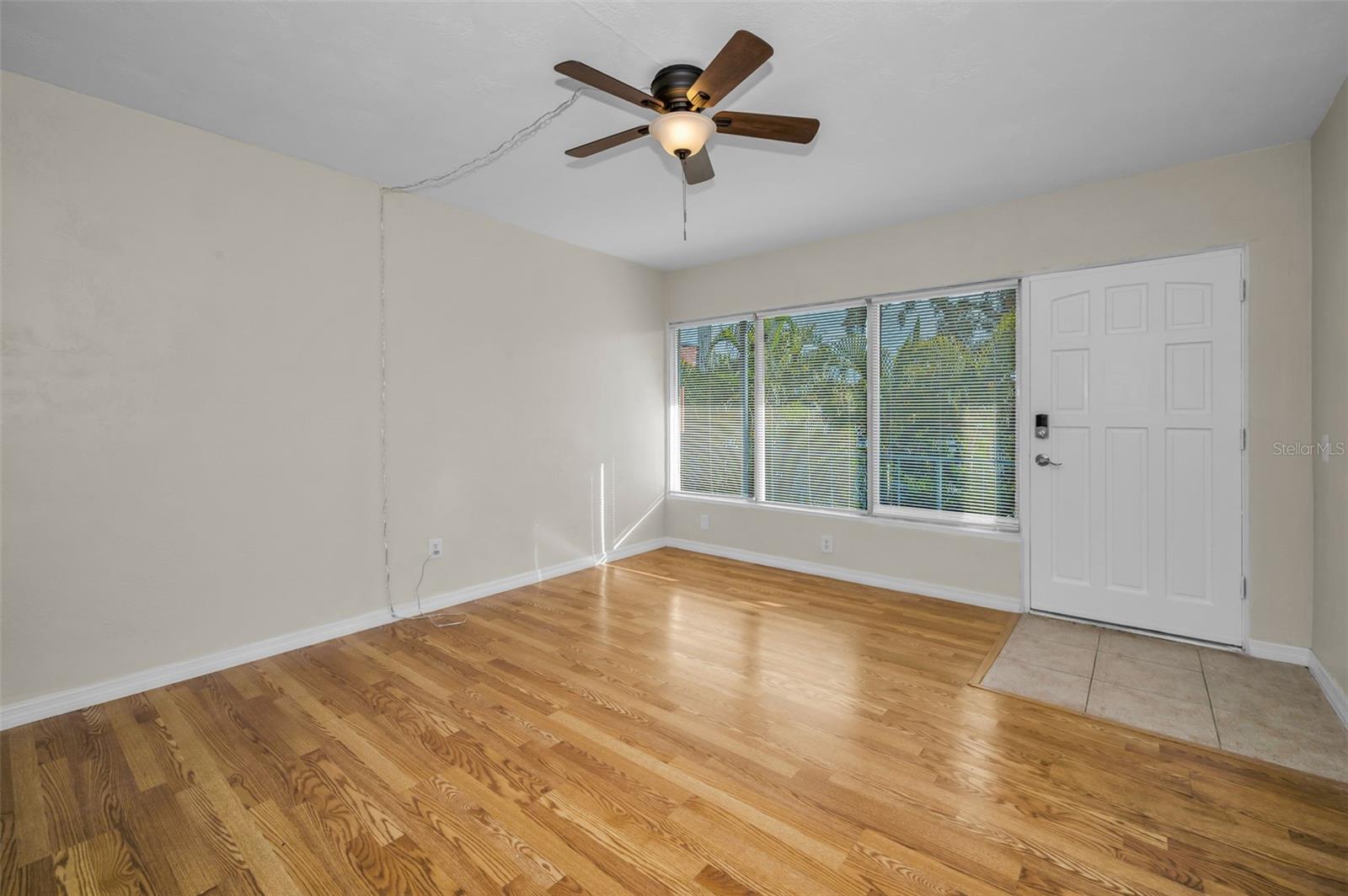 TB8456493 Property Photo