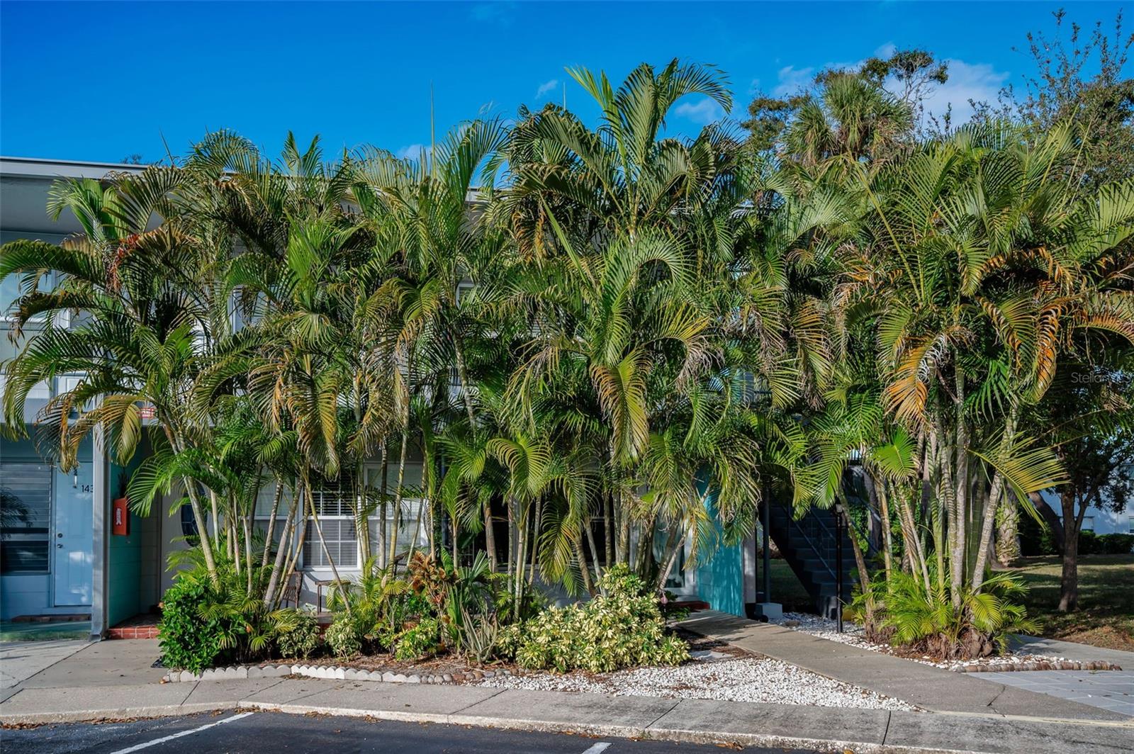 TB8456493 Property Photo