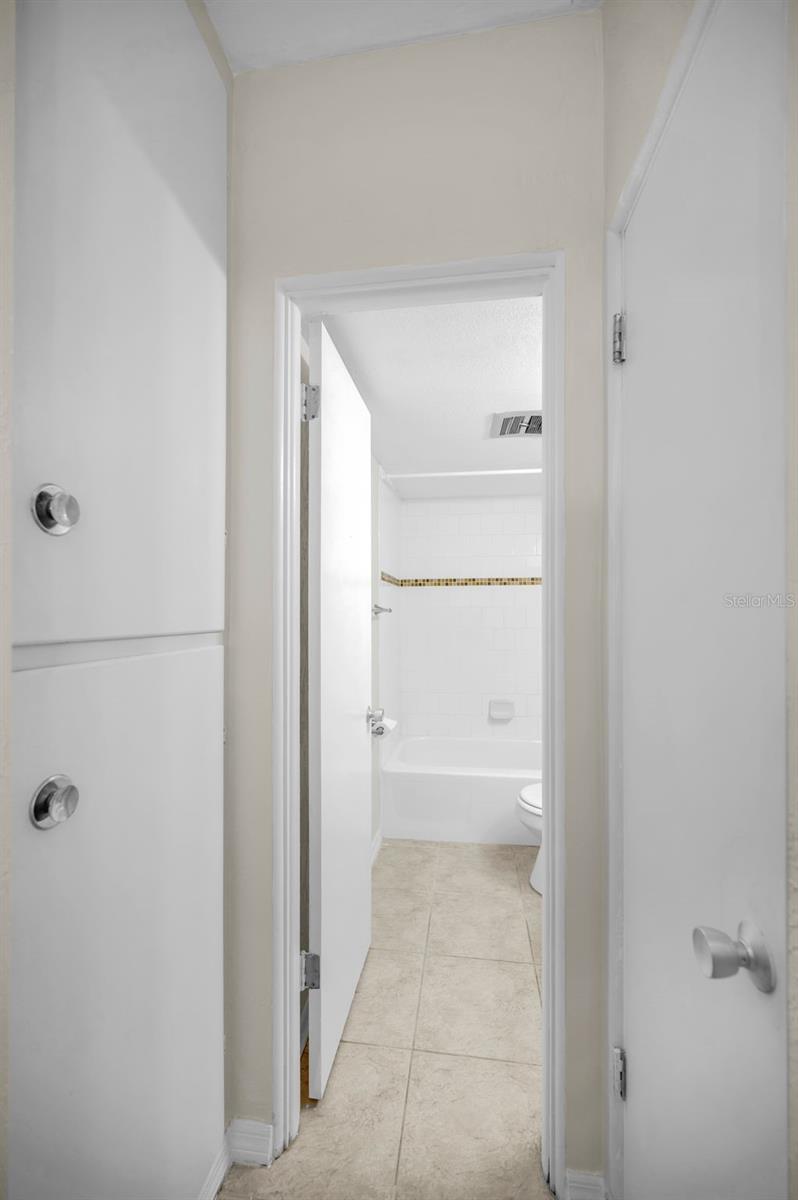 TB8456493 Property Photo