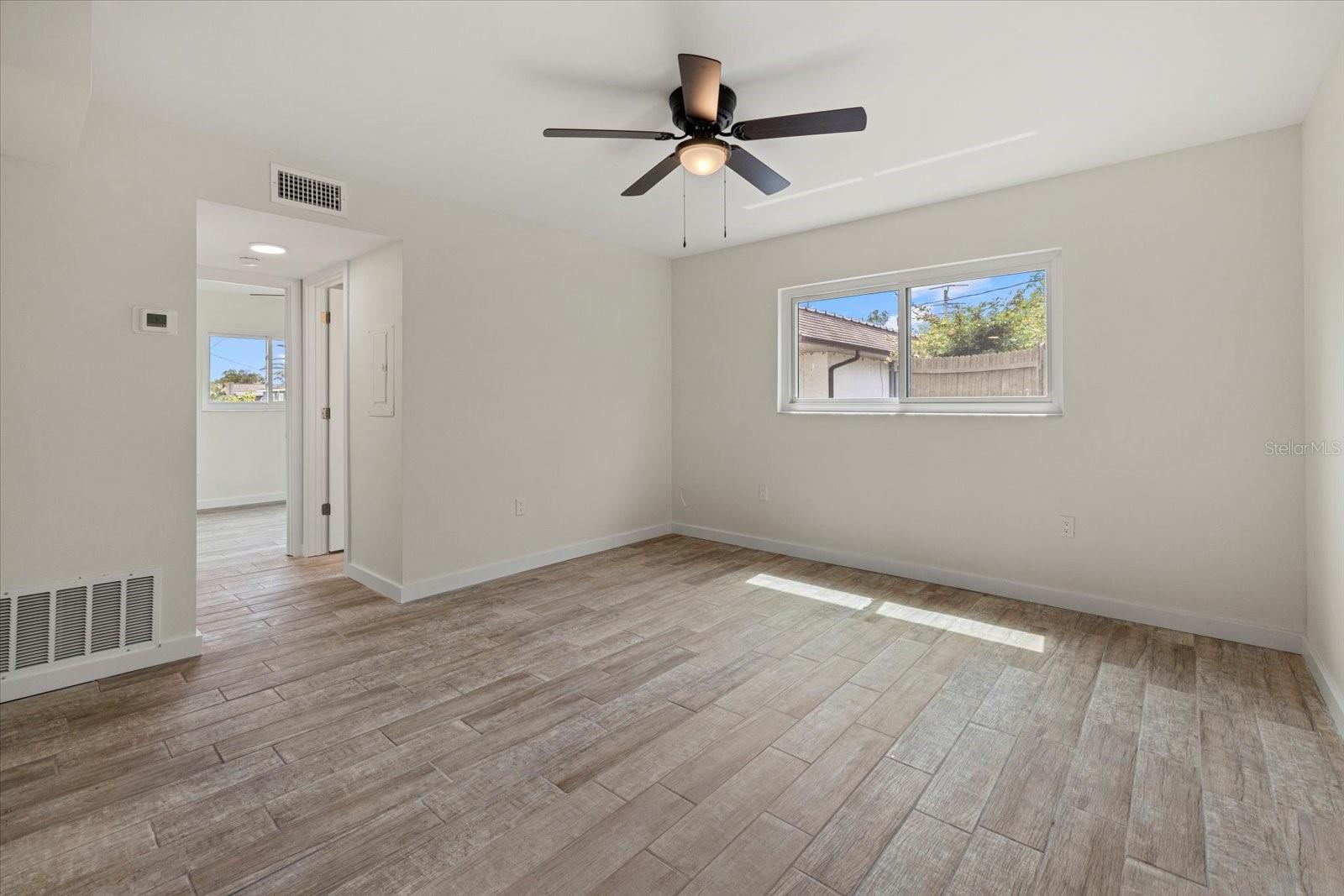 N6141938 Property Photo