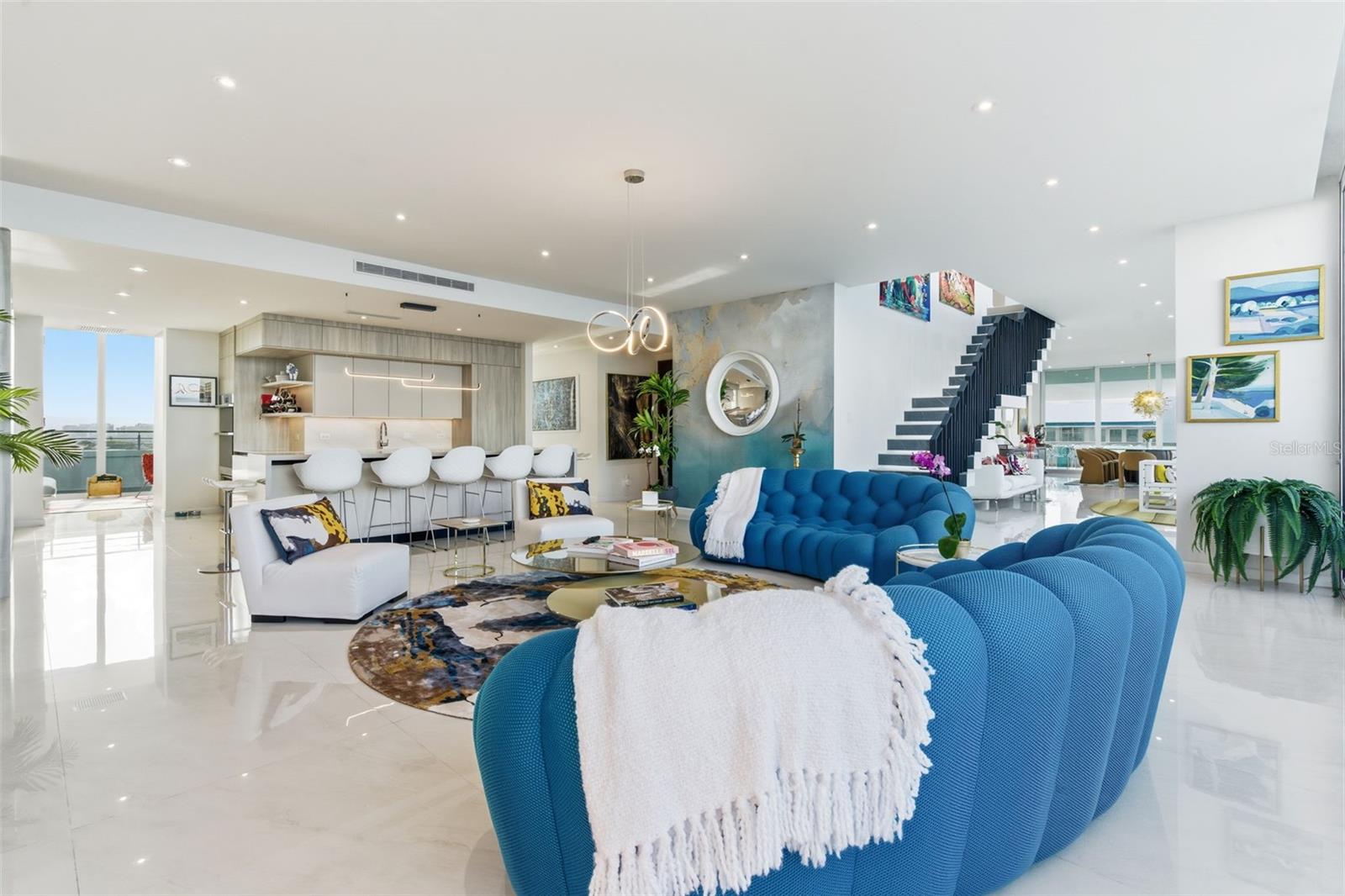 PR9117999 Property Photo