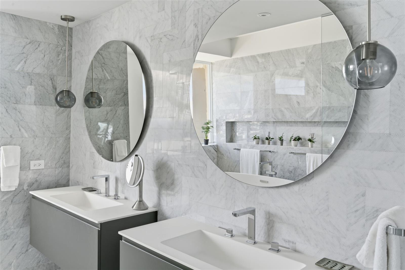 PR9117999 Property Photo