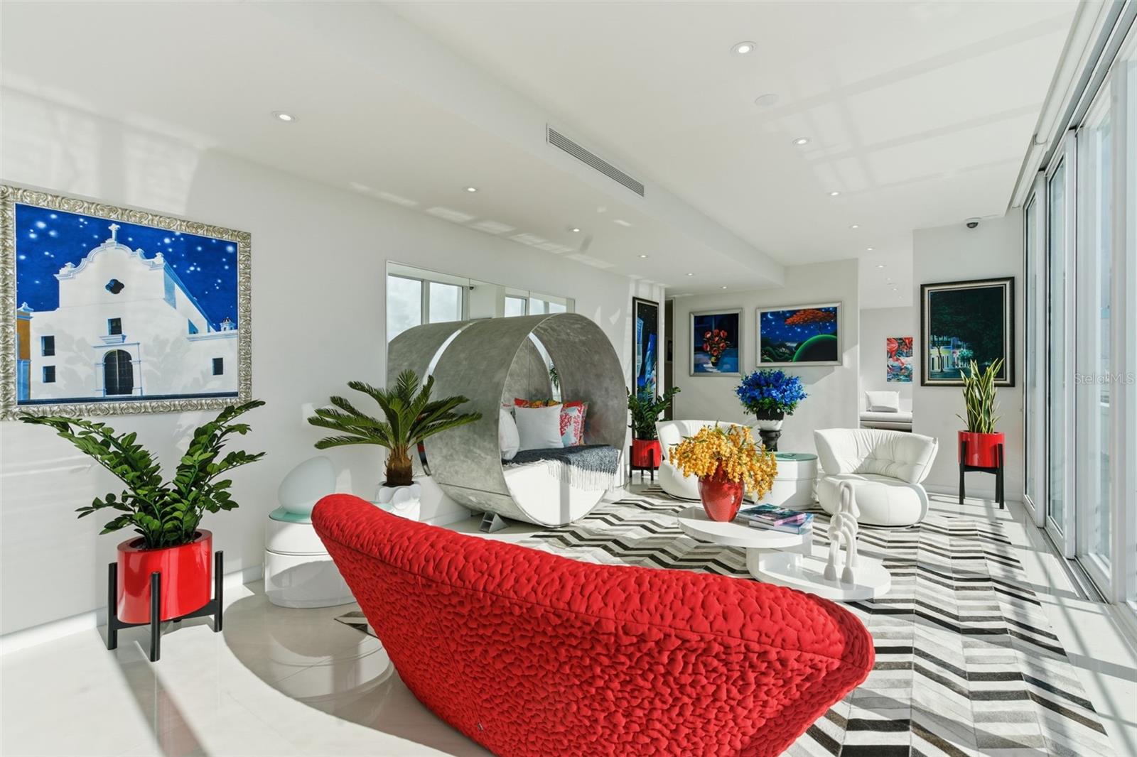 PR9117999 Property Photo