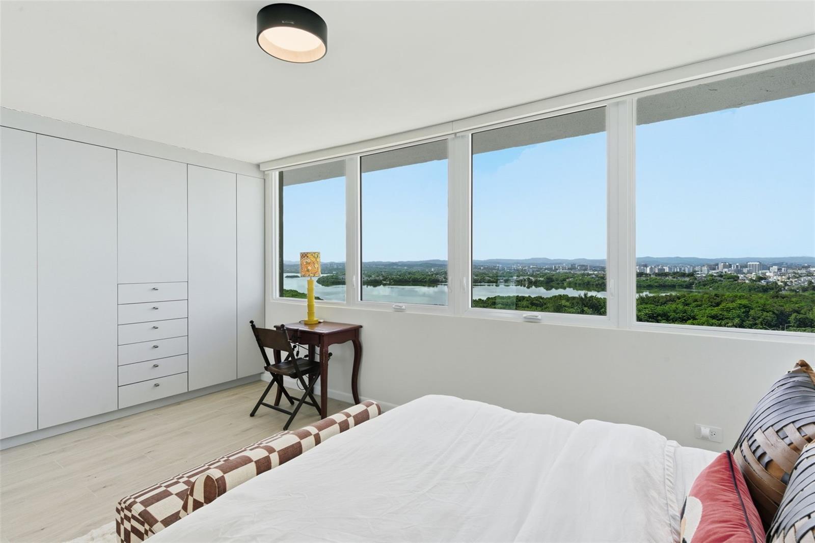 PR9117999 Property Photo