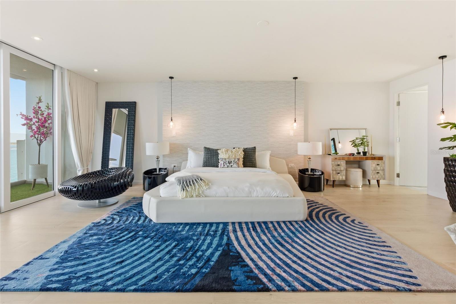 PR9117999 Property Photo