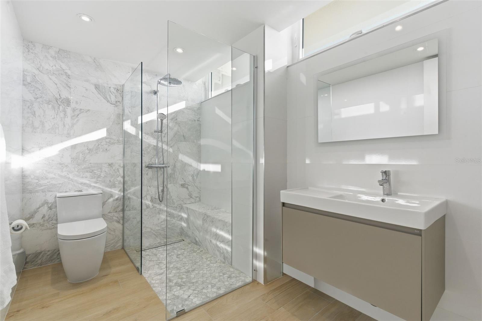 PR9117999 Property Photo