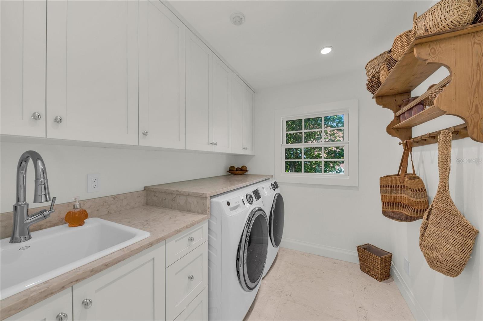 A4675348 Property Photo