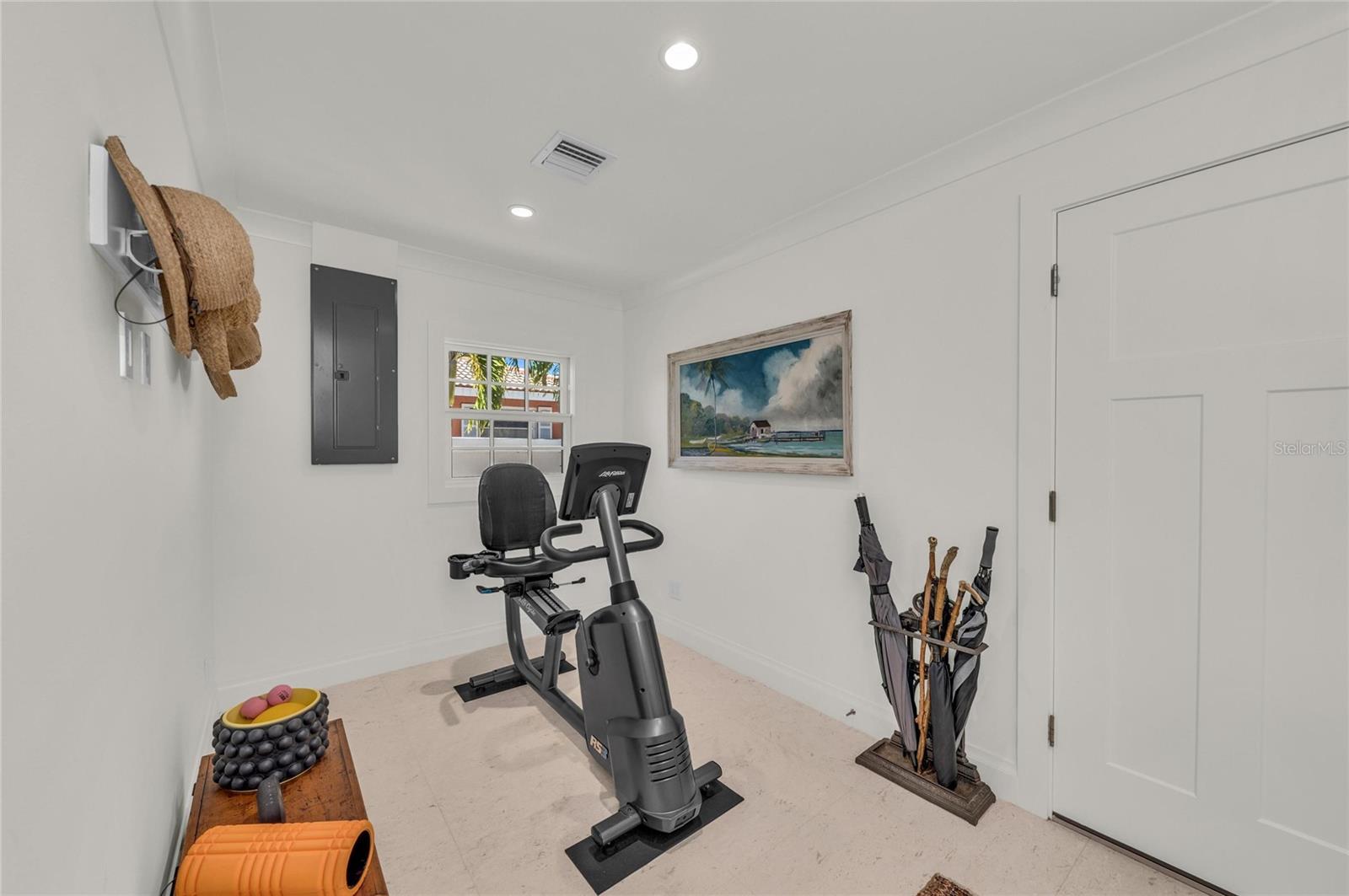 A4675348 Property Photo