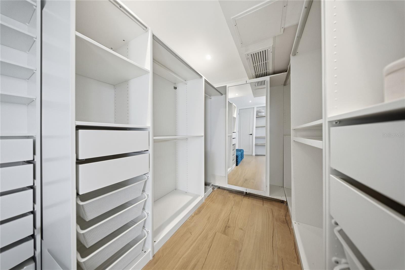 PR9118010 Property Photo