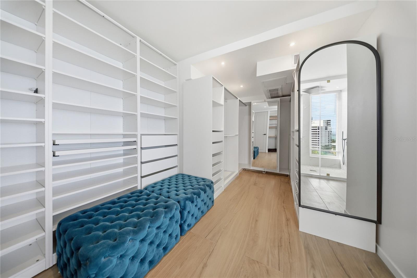 PR9118010 Property Photo