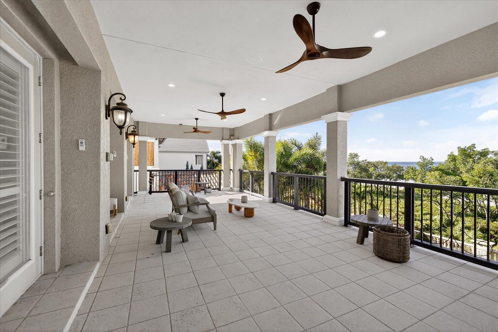 TB8456639 Property Photo