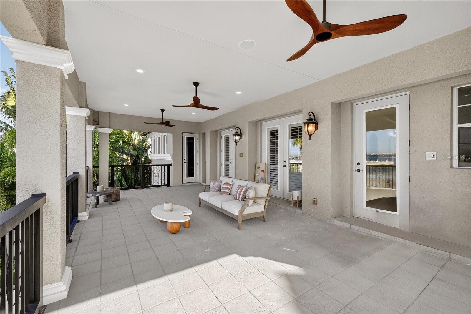 TB8456639 Property Photo