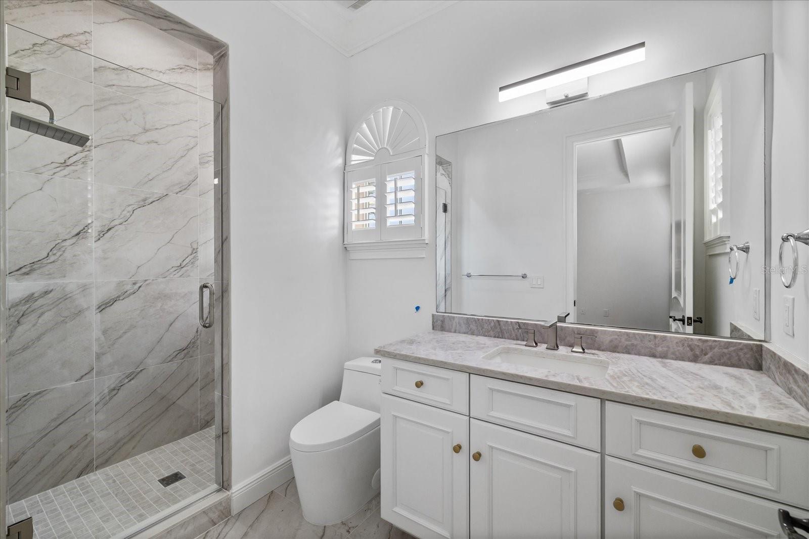 TB8456639 Property Photo