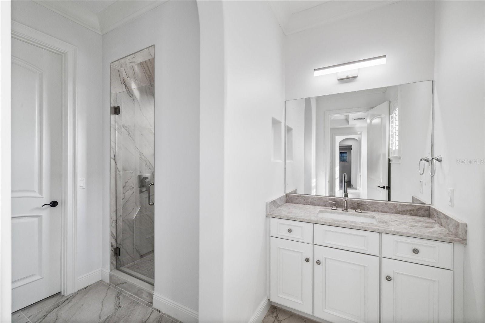 TB8456639 Property Photo