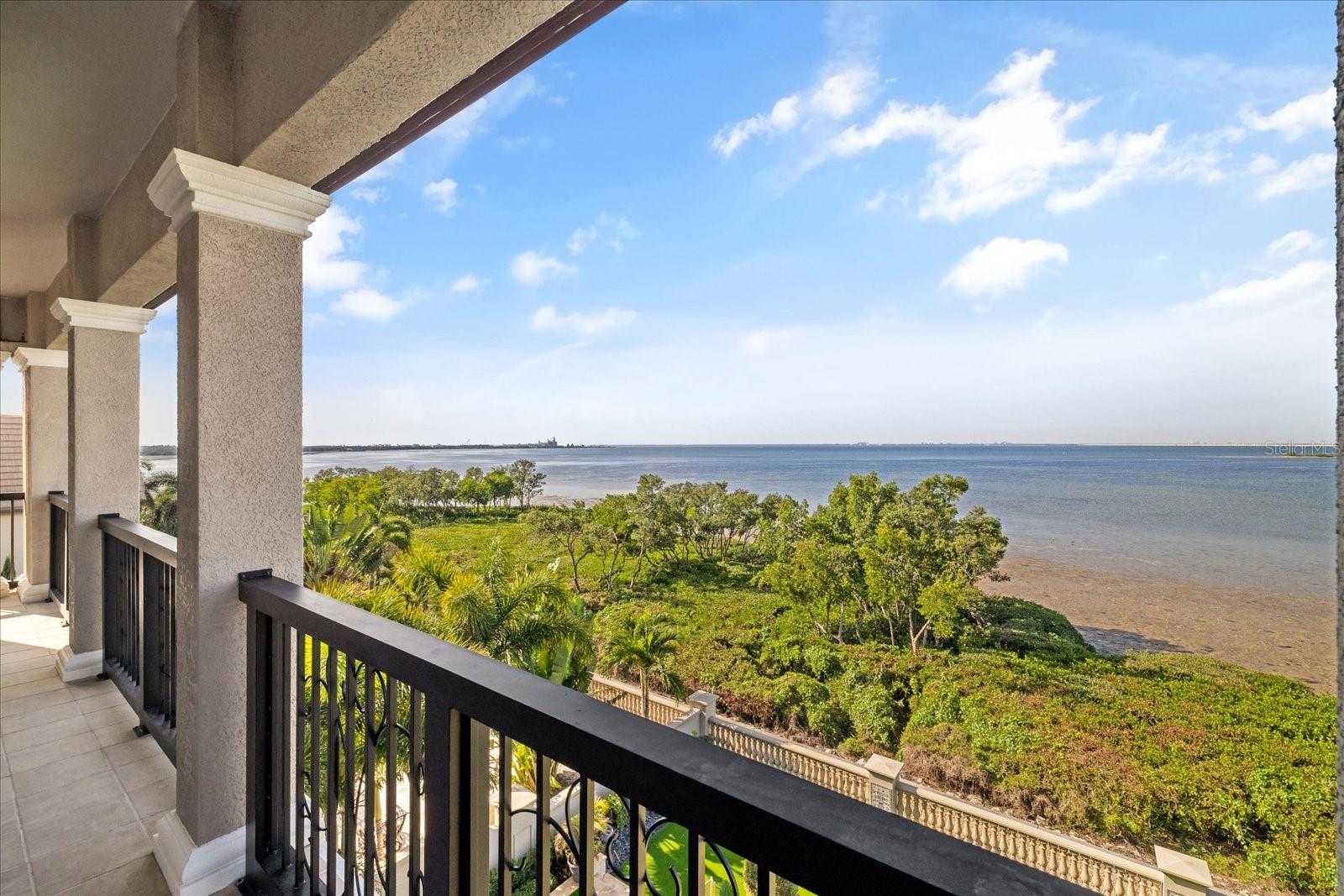 TB8456639 Property Photo