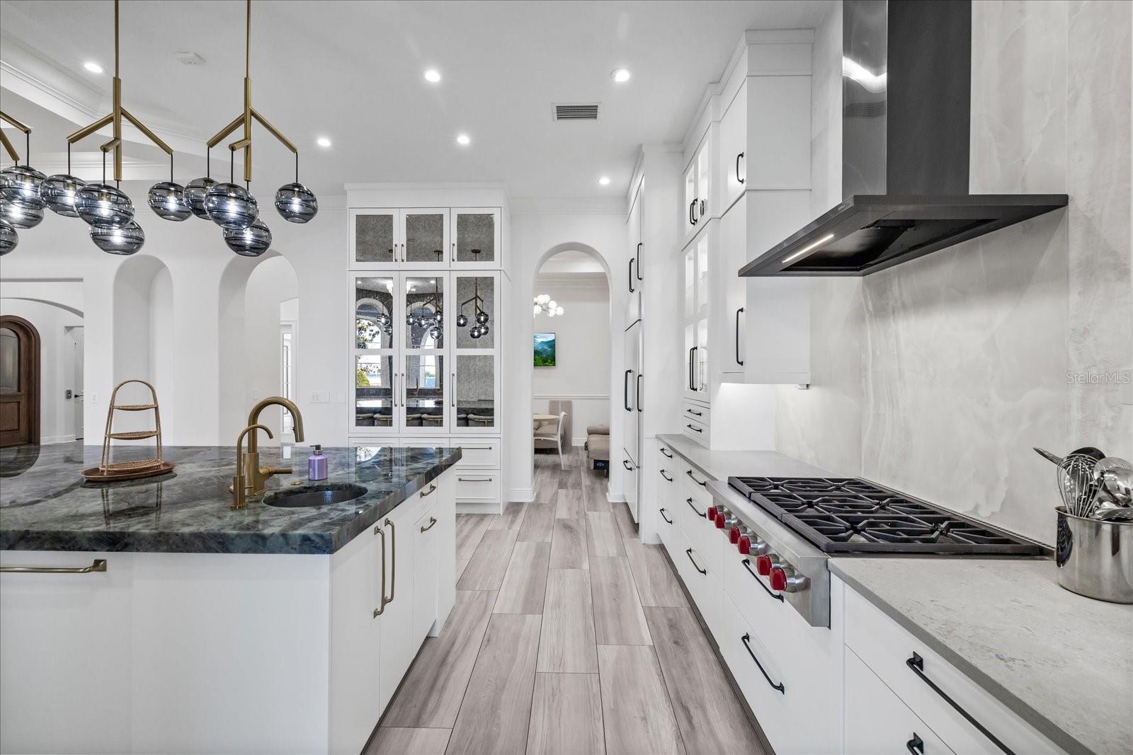 TB8456639 Property Photo