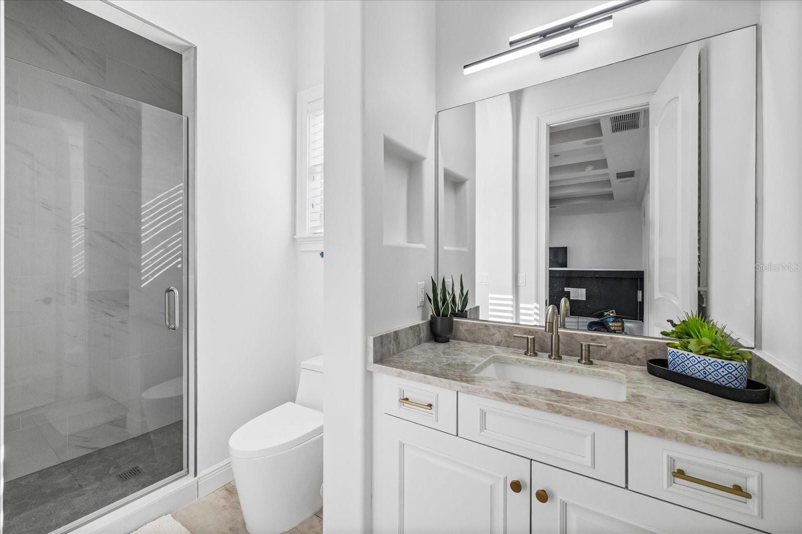 TB8456639 Property Photo