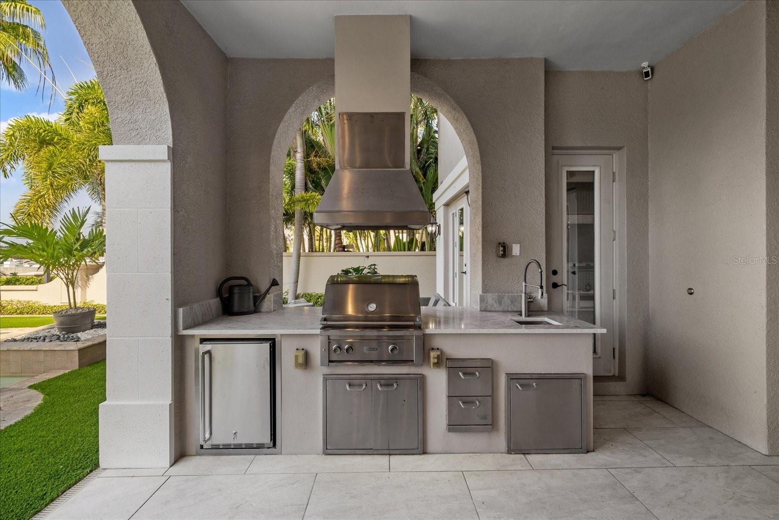 TB8456639 Property Photo