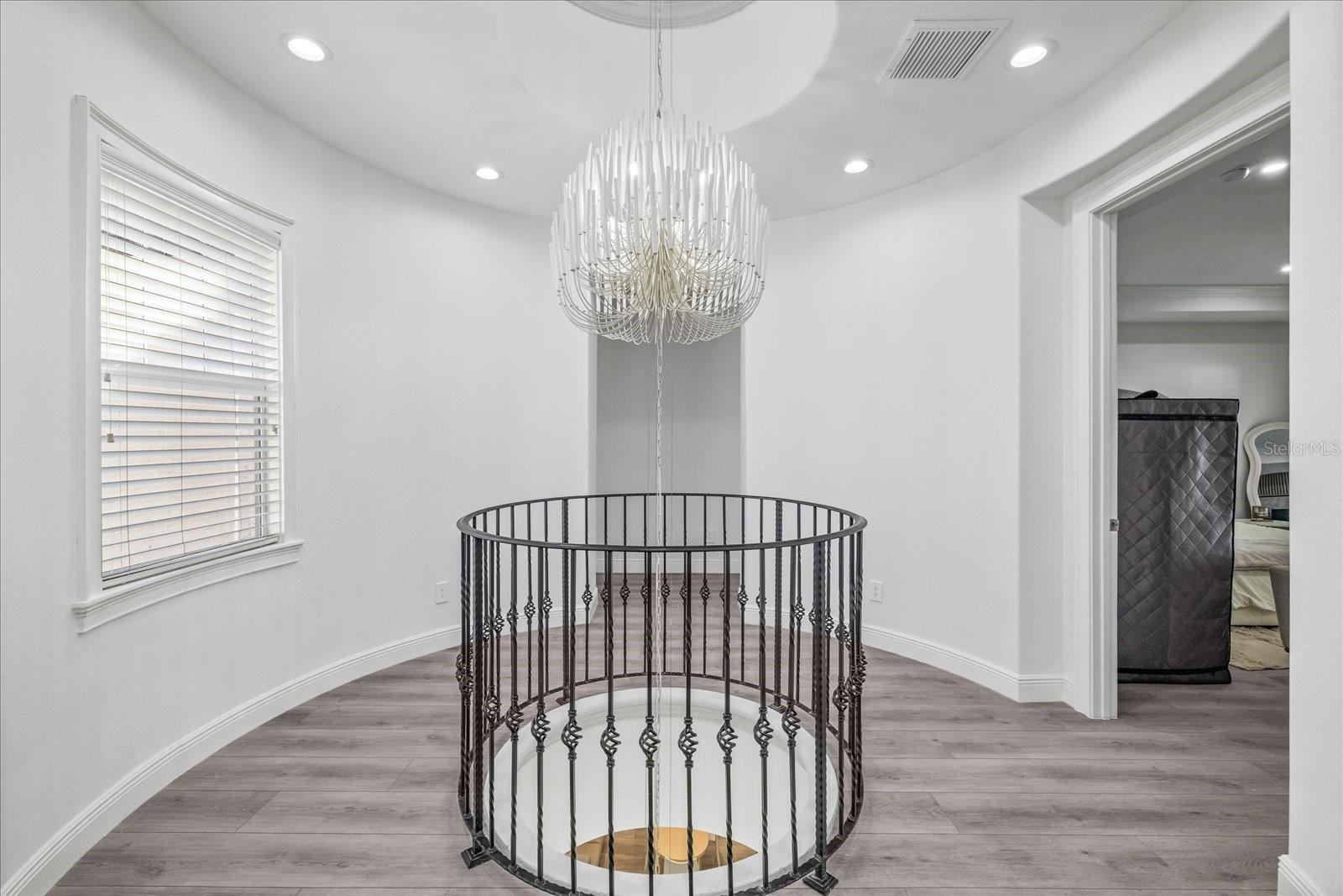 TB8456639 Property Photo