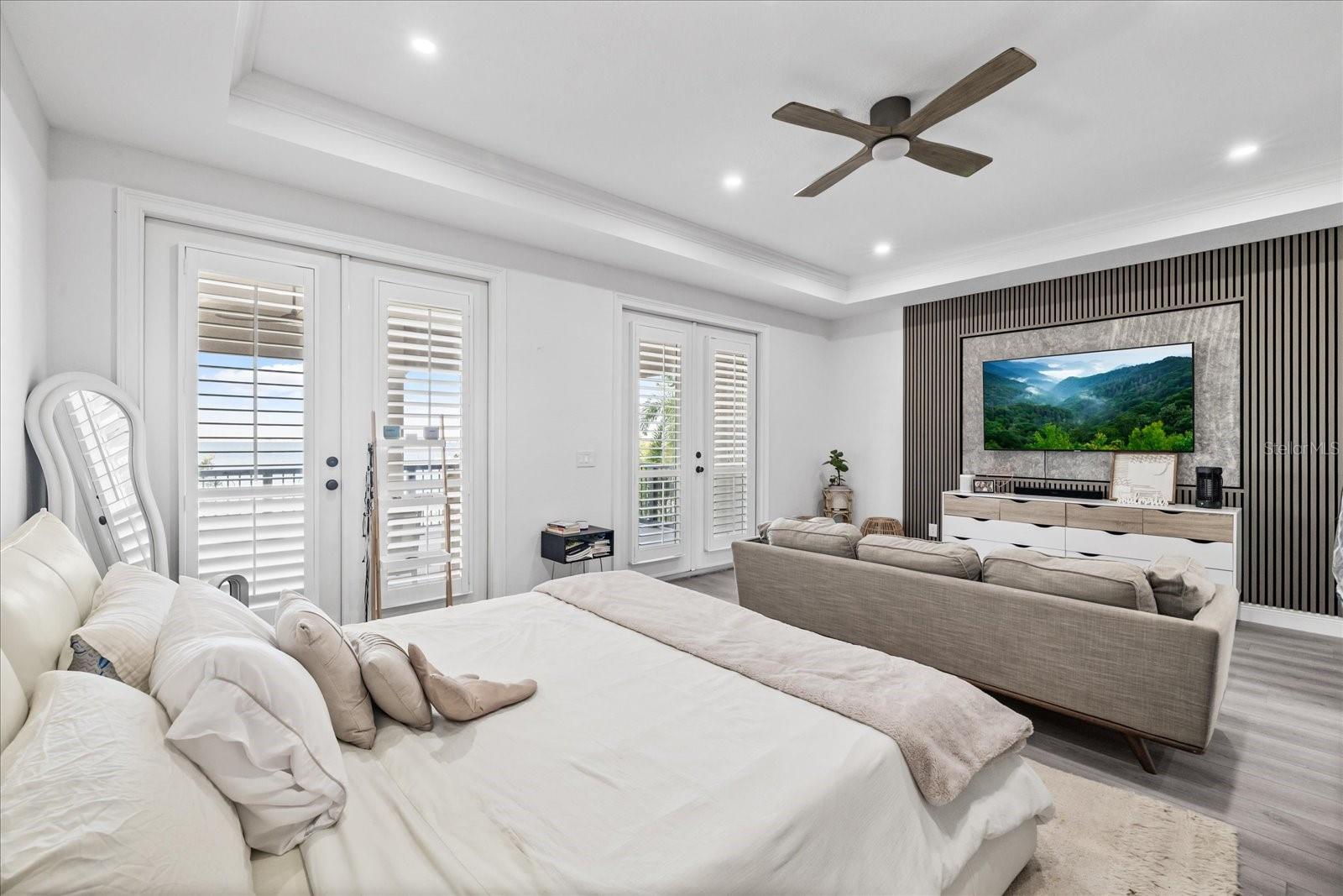 TB8456639 Property Photo