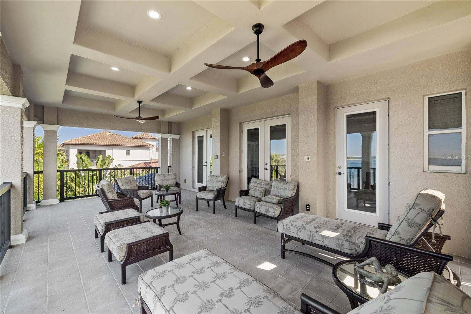 TB8456639 Property Photo