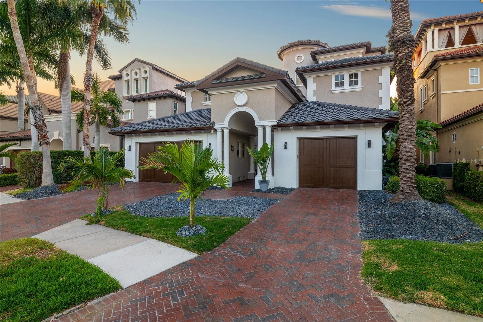 TB8456639 Property Photo