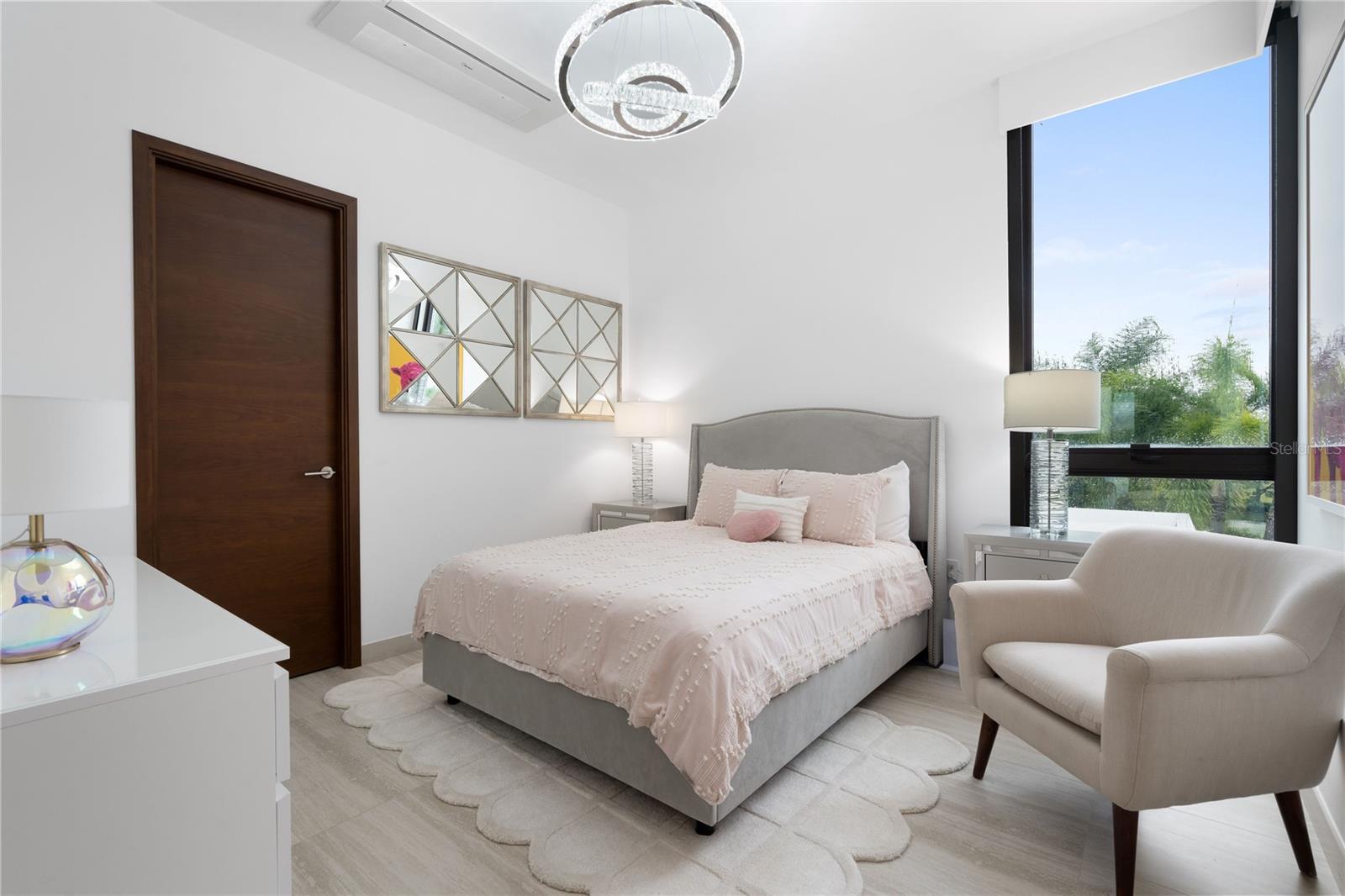 PR9118014 Property Photo