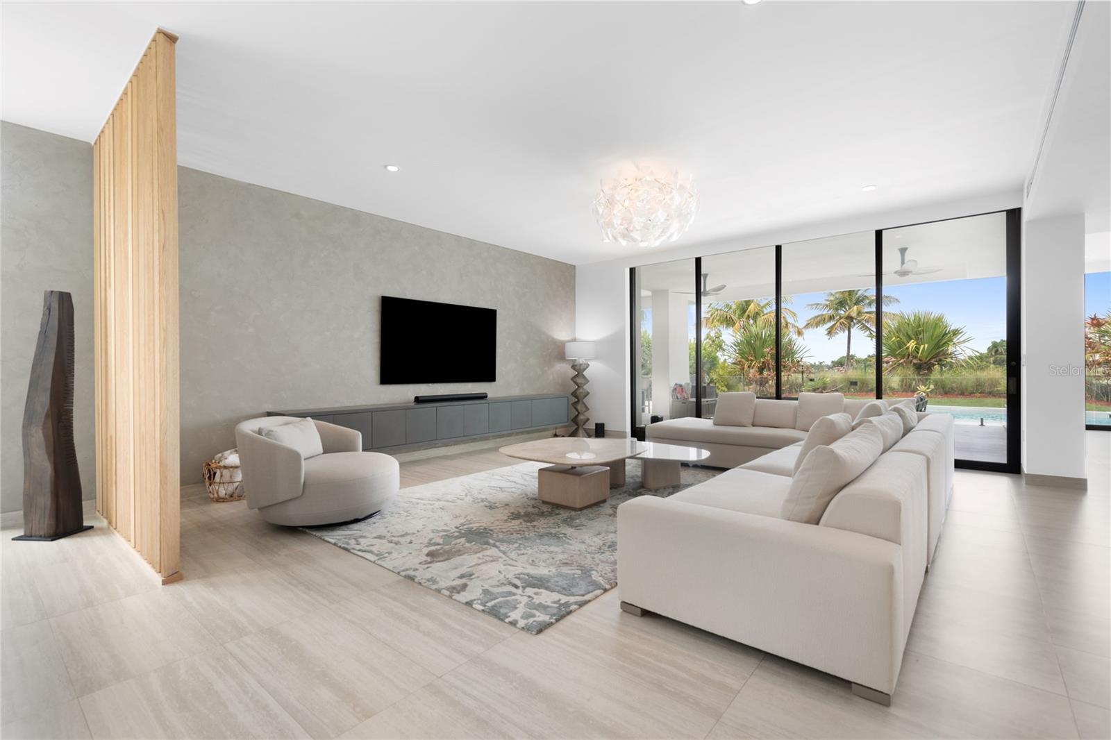 PR9118014 Property Photo