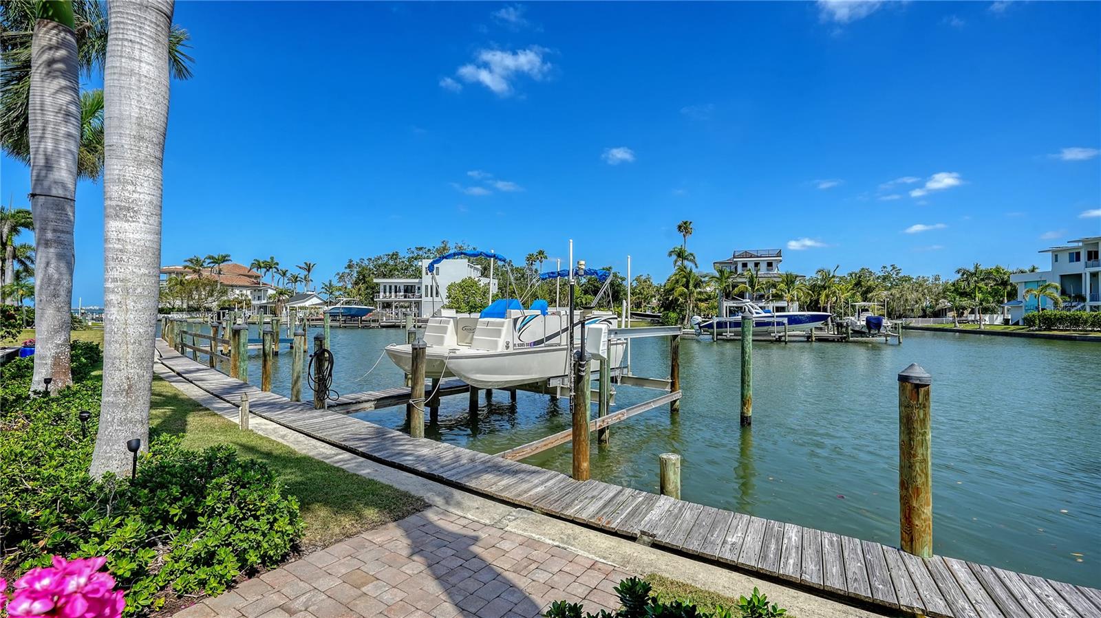 A4675380 Property Photo