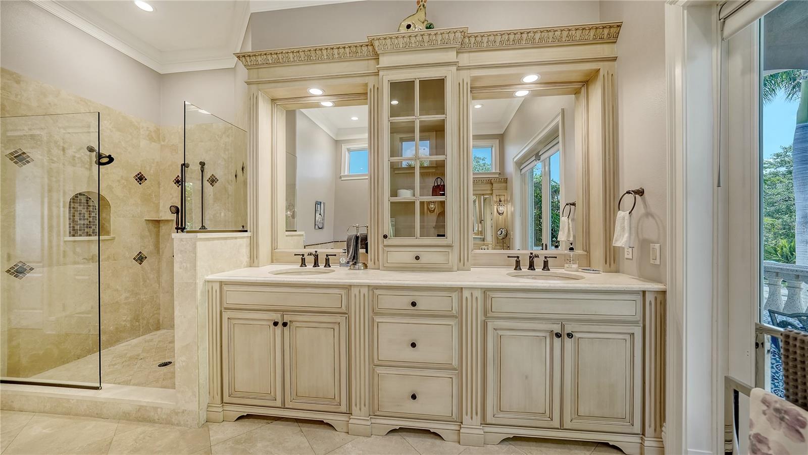 A4675380 Property Photo