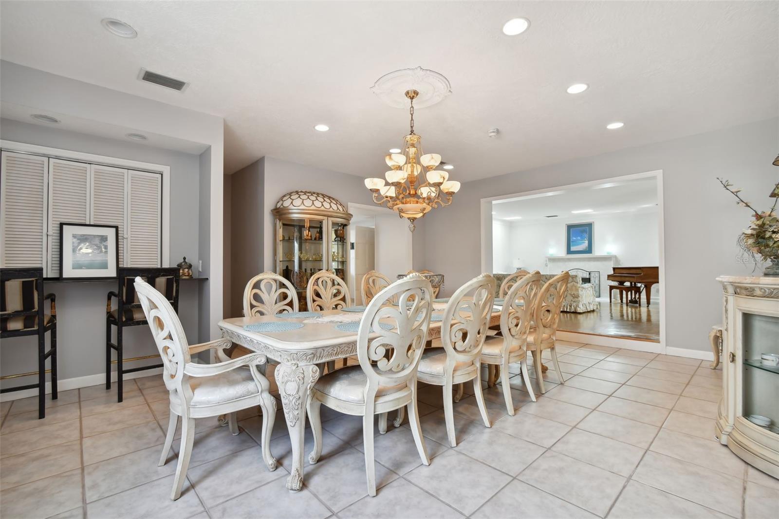 TB8456706 Property Photo