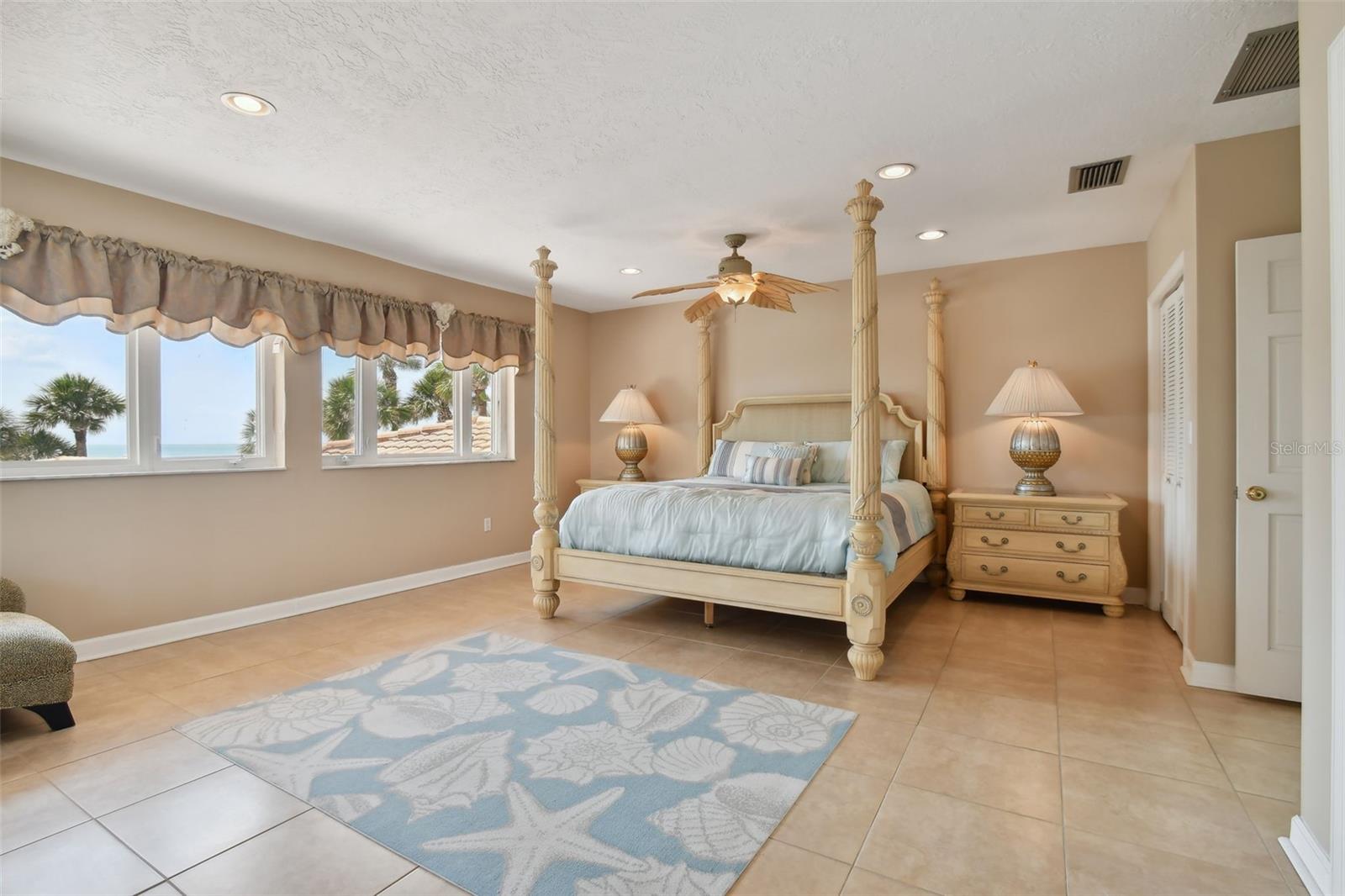 TB8456706 Property Photo