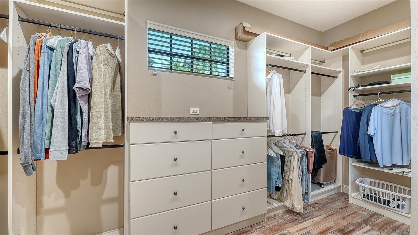 A4675399 Property Photo