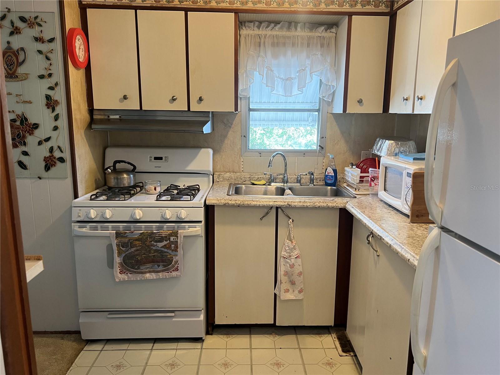 N6141948 Property Photo