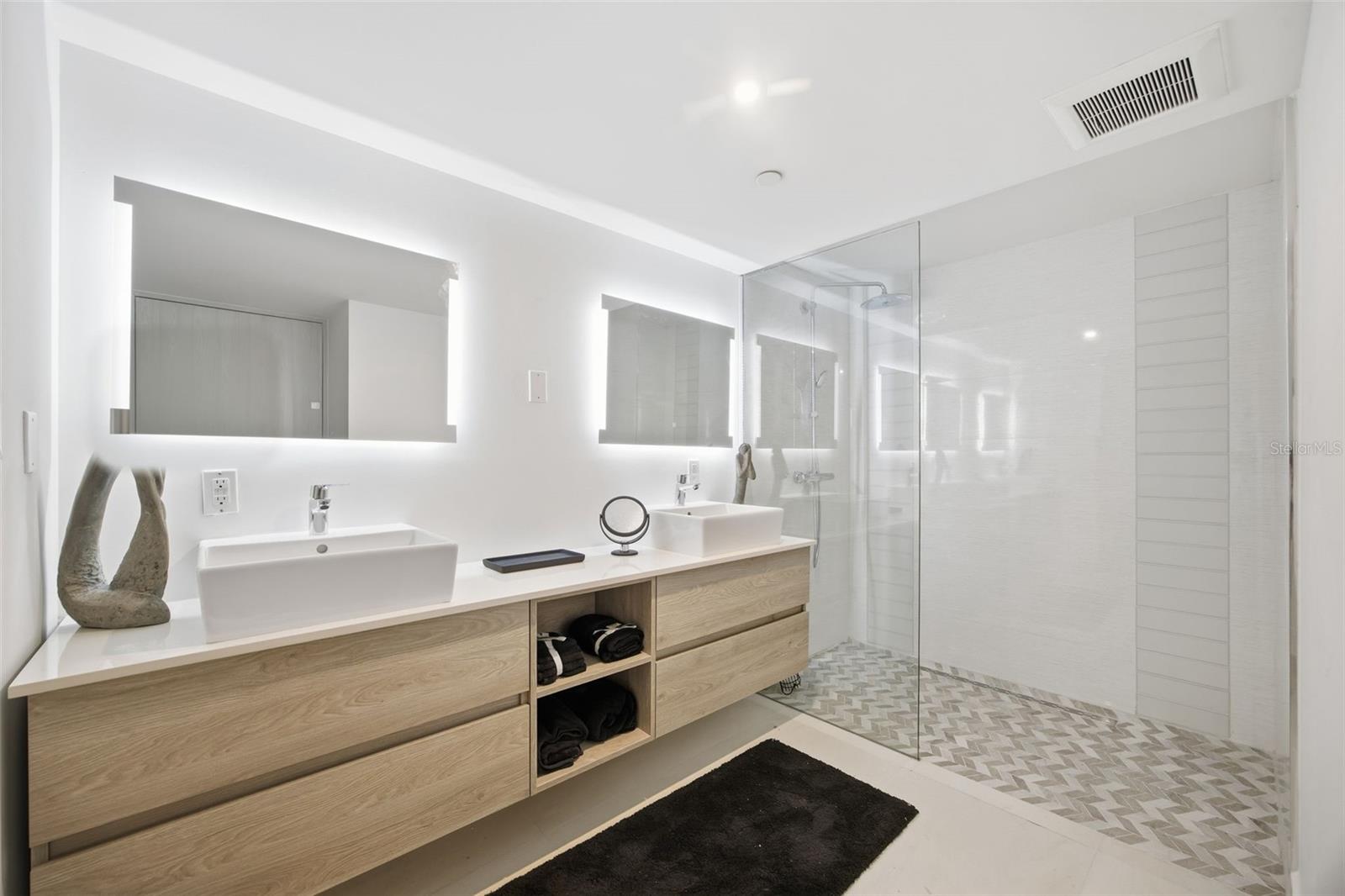 PR9118024 Property Photo