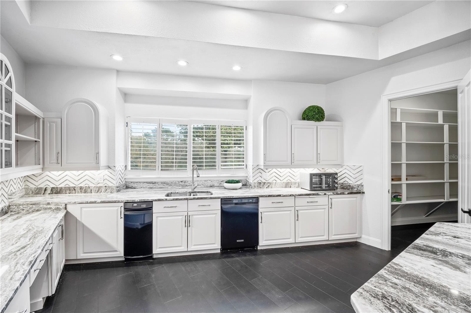 S5140304 Property Photo