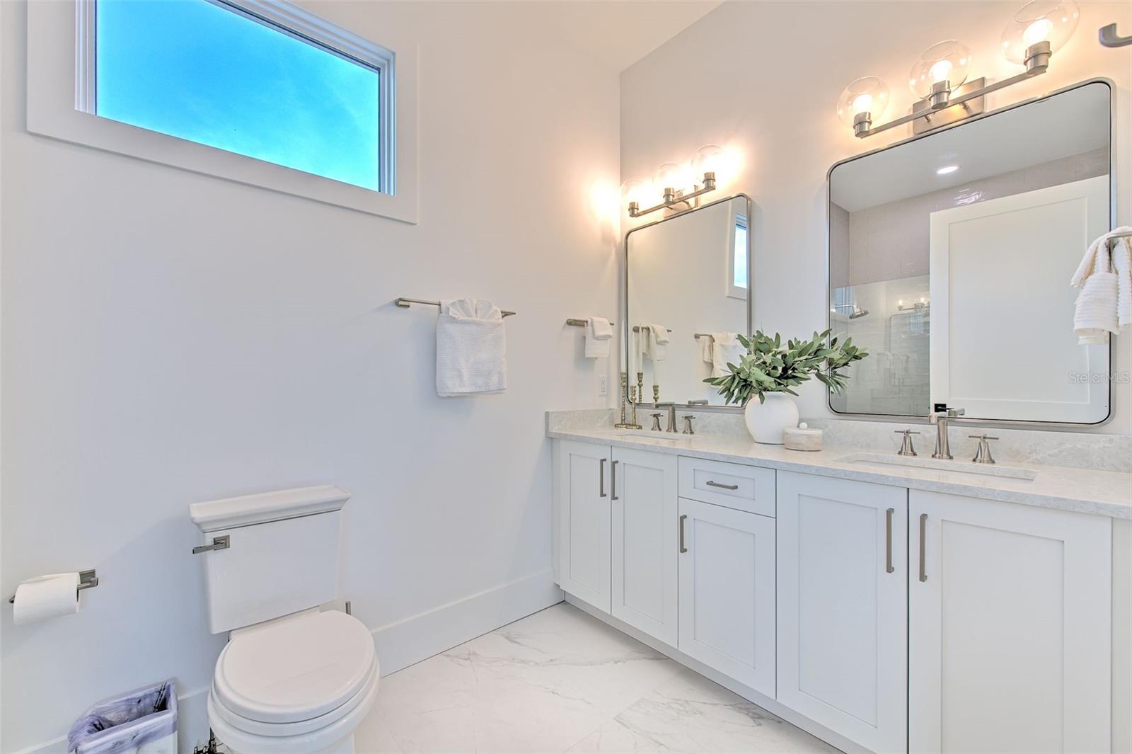 TB8456819 Property Photo