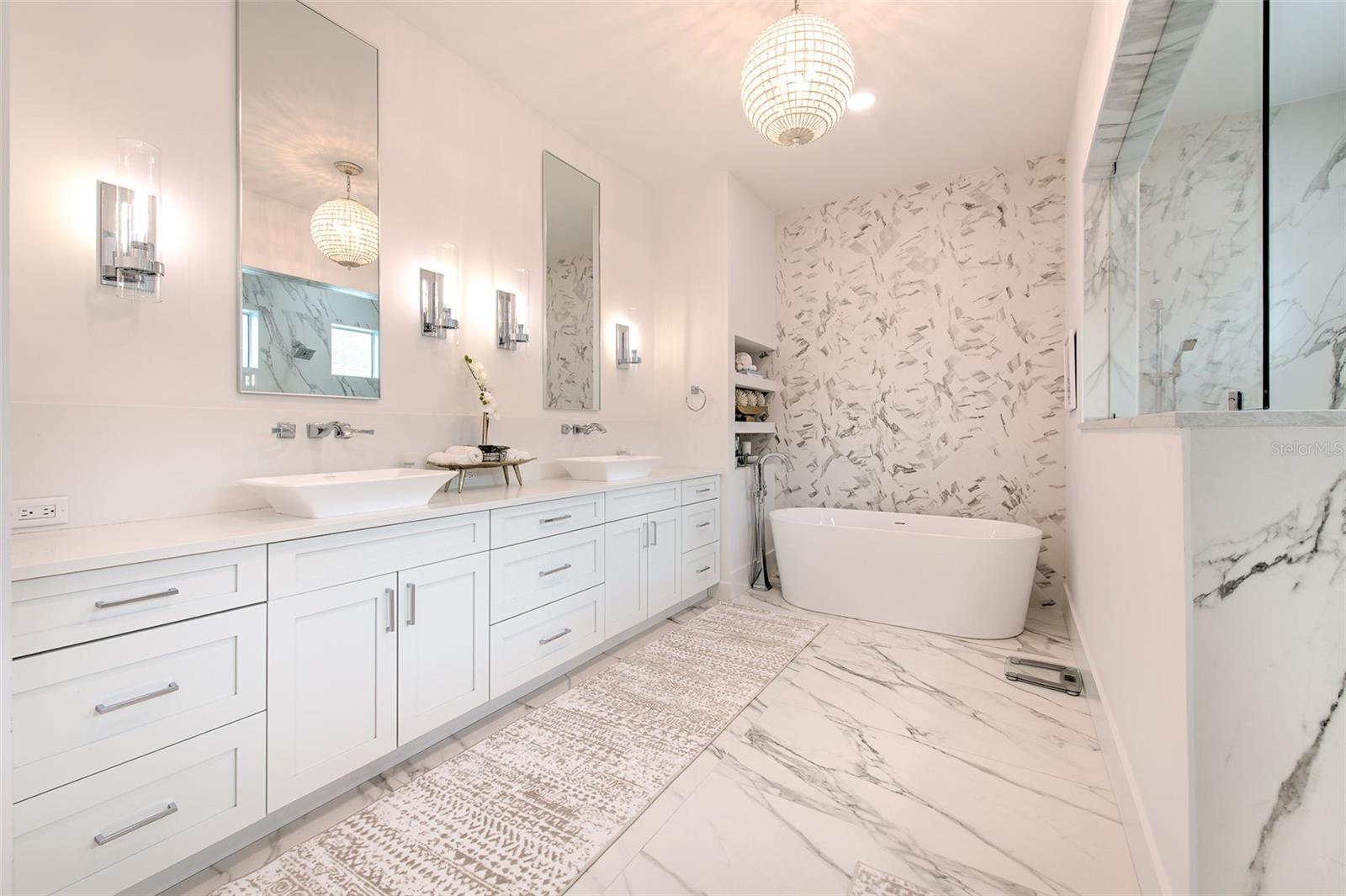 TB8456819 Property Photo