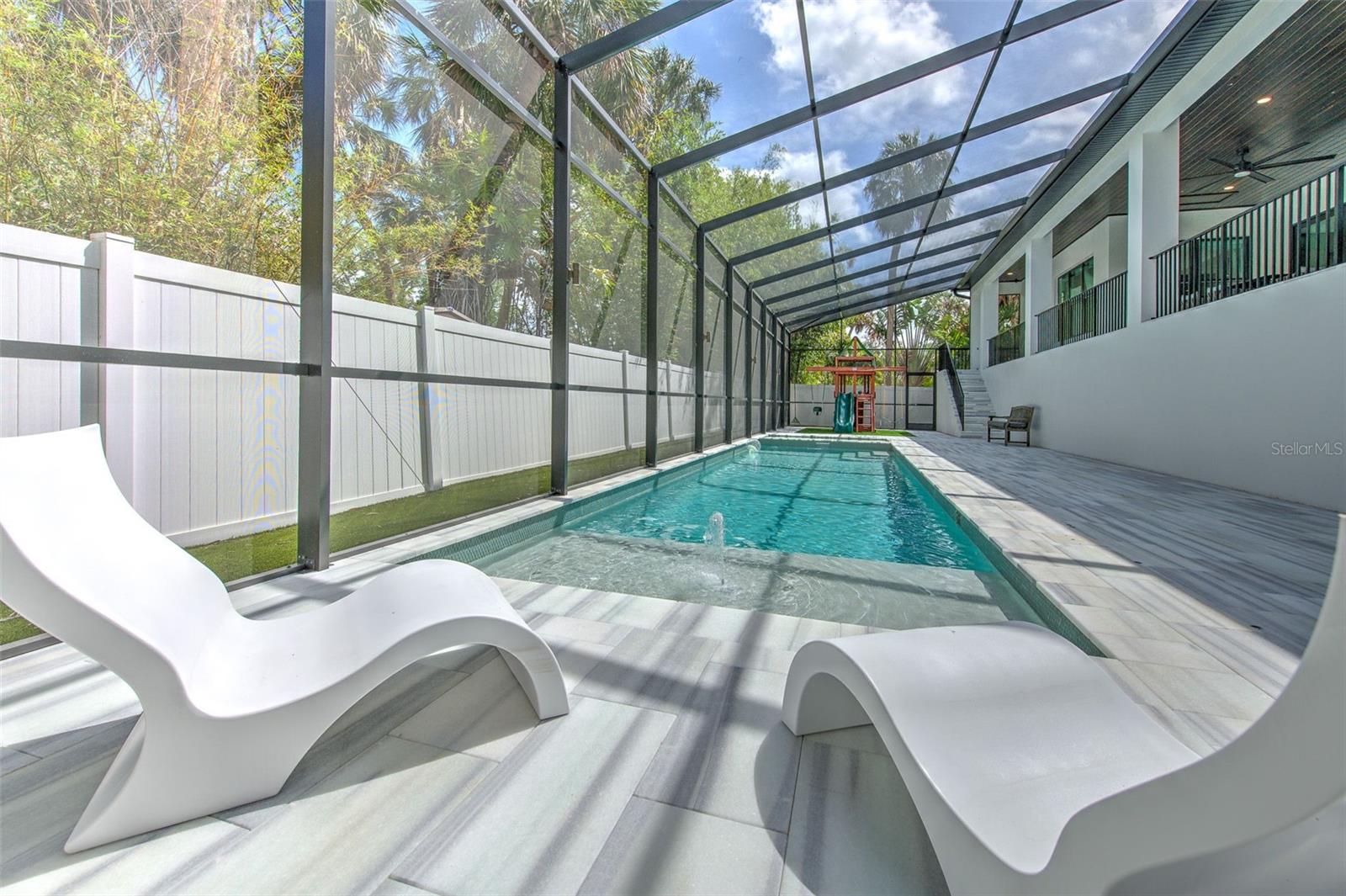 TB8456819 Property Photo