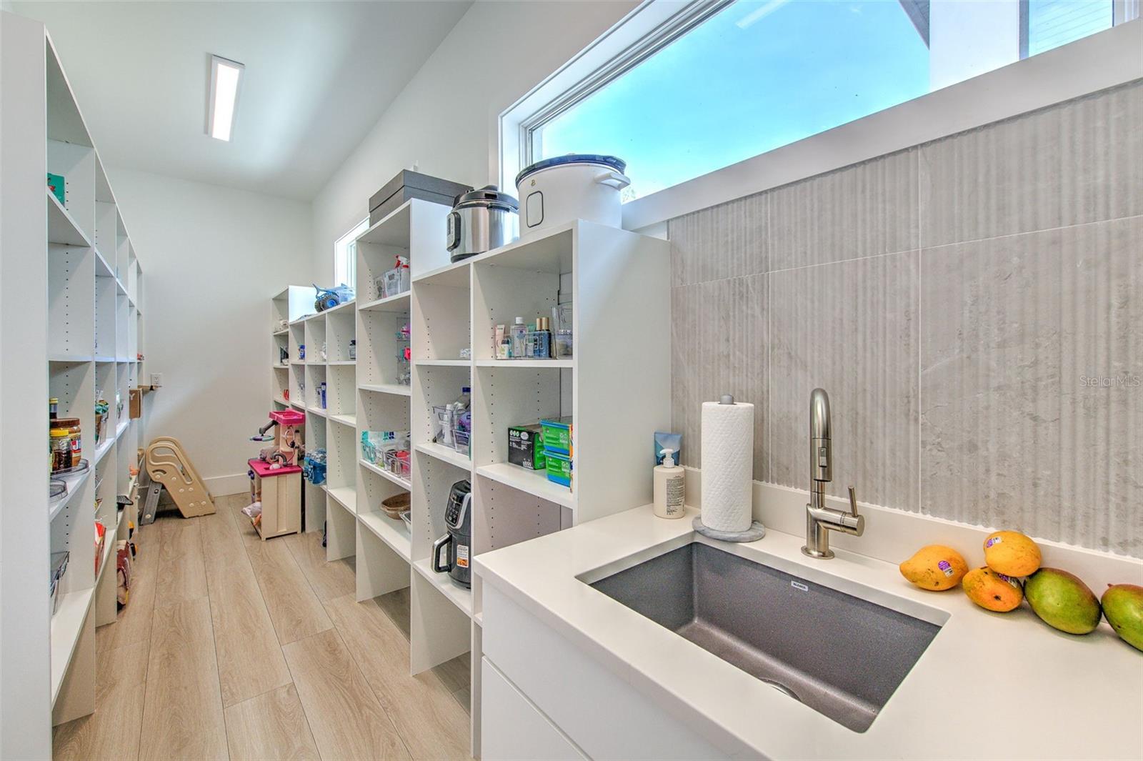 TB8456819 Property Photo