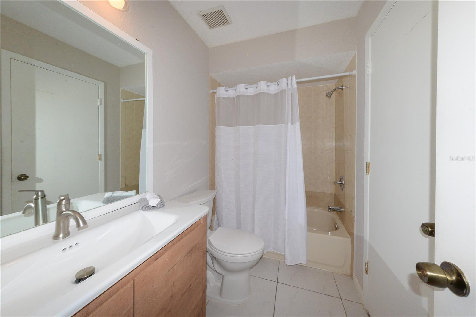 17207 SEASHORE AVE, PORT CHARLOTTE, FL, 33948