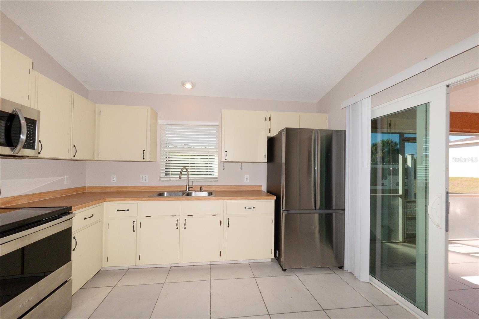 17207 SEASHORE AVE, PORT CHARLOTTE, FL, 33948