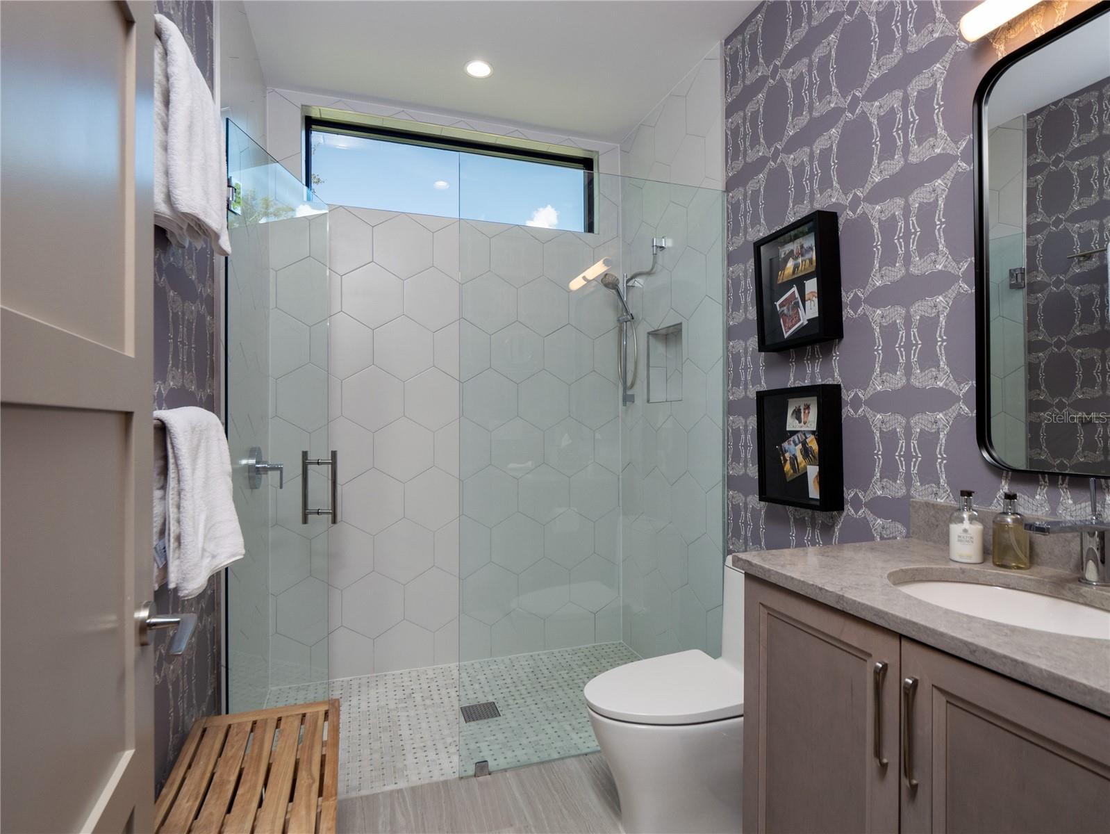 OM715167 Property Photo