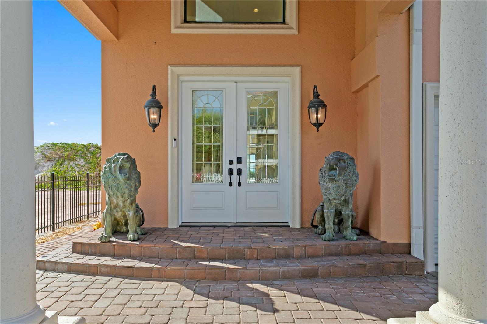 TB8456906 Property Photo