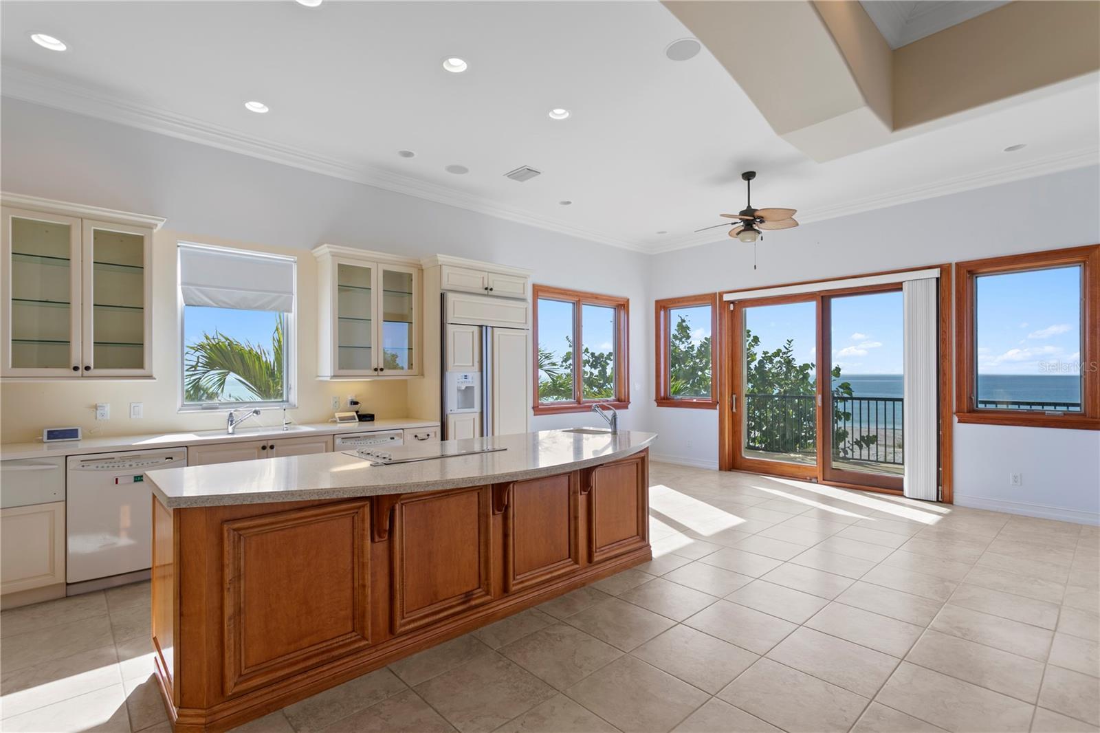 TB8456906 Property Photo