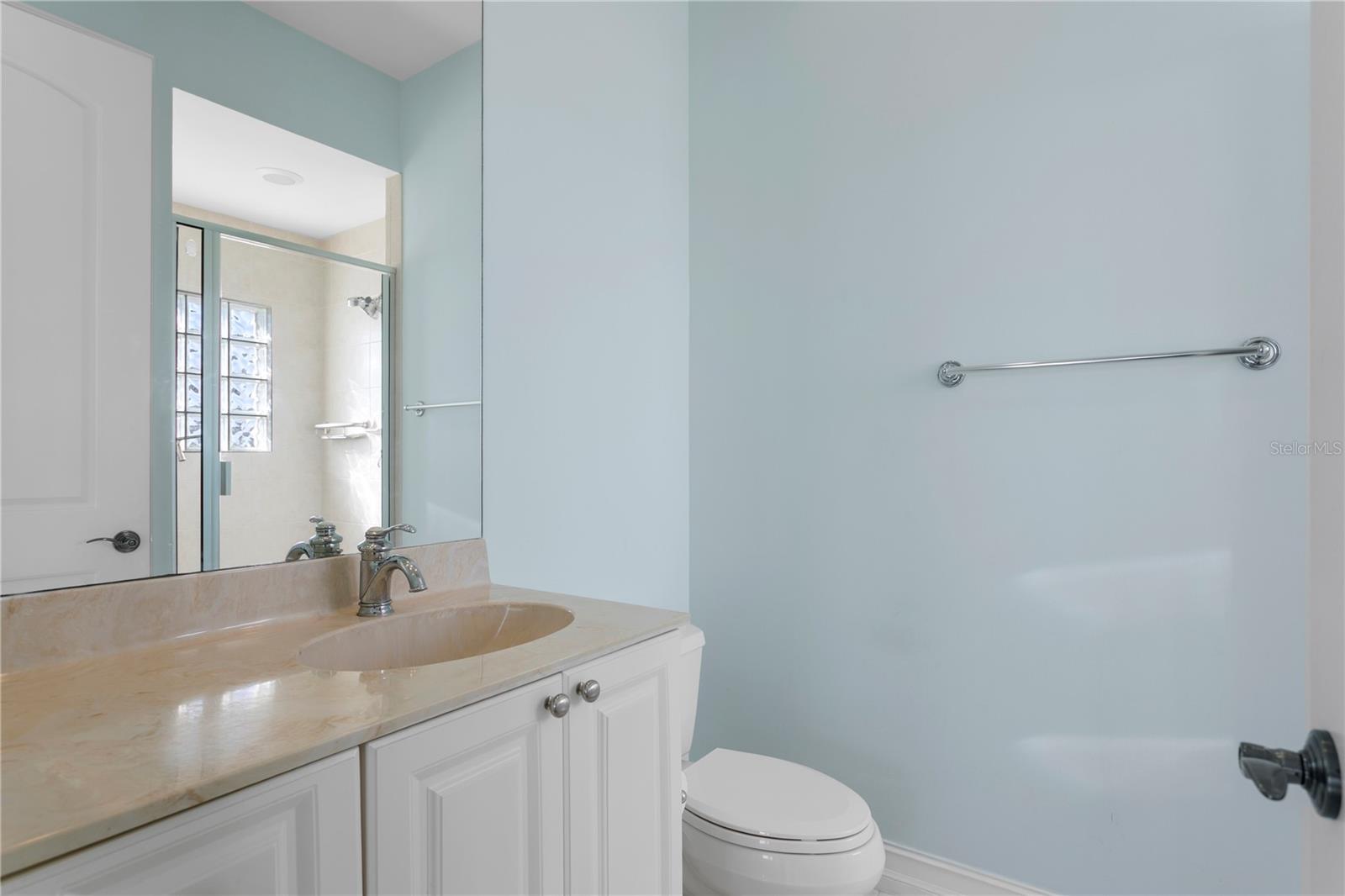 TB8456906 Property Photo