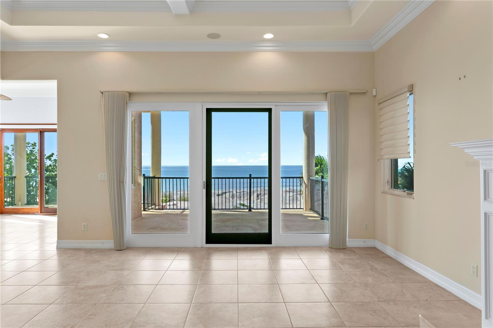 TB8456906 Property Photo