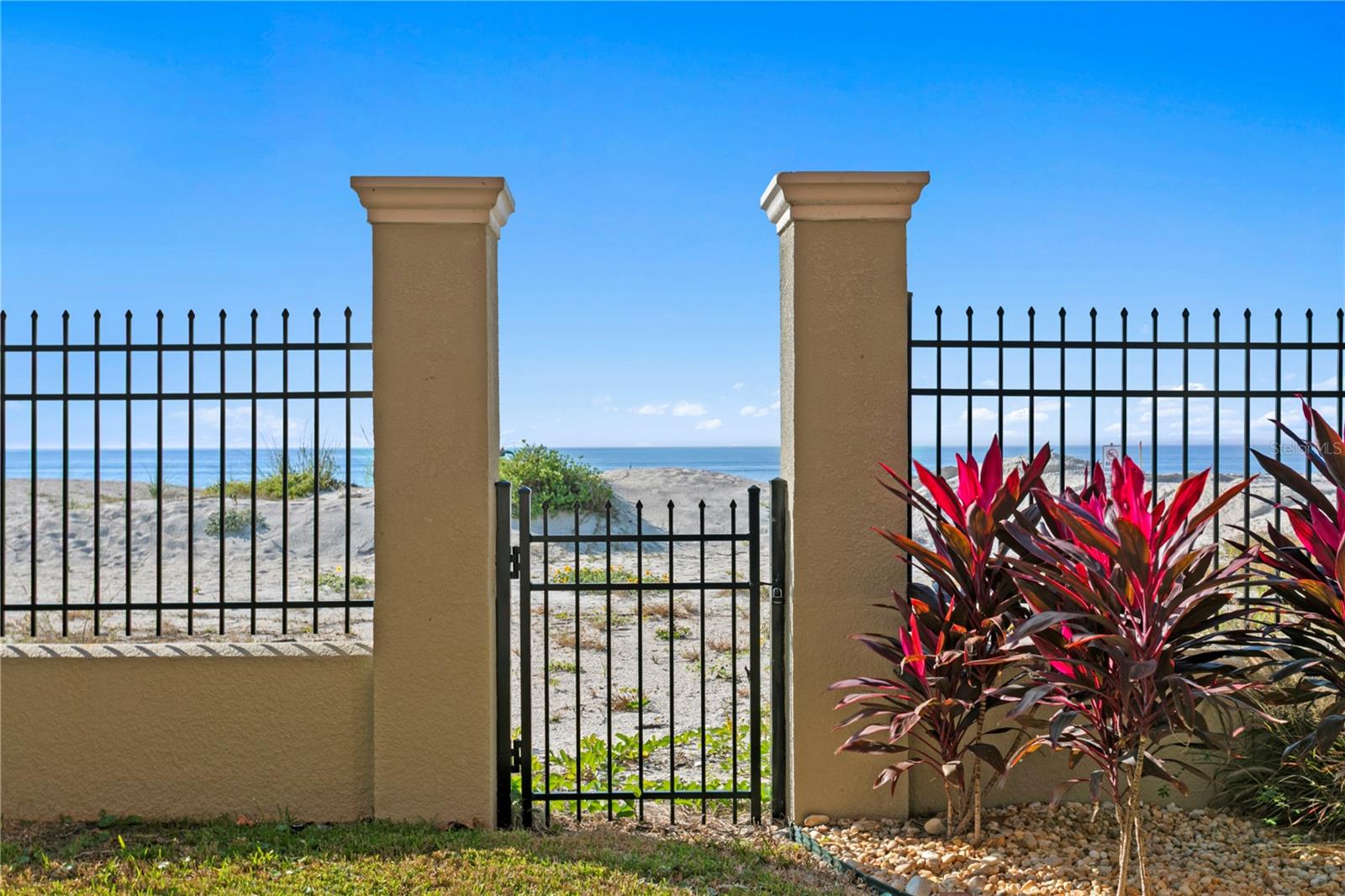 TB8456906 Property Photo