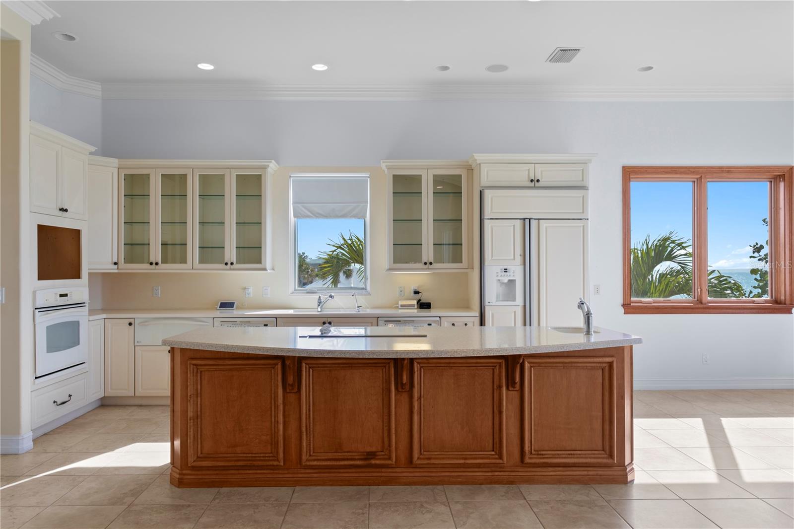 TB8456906 Property Photo