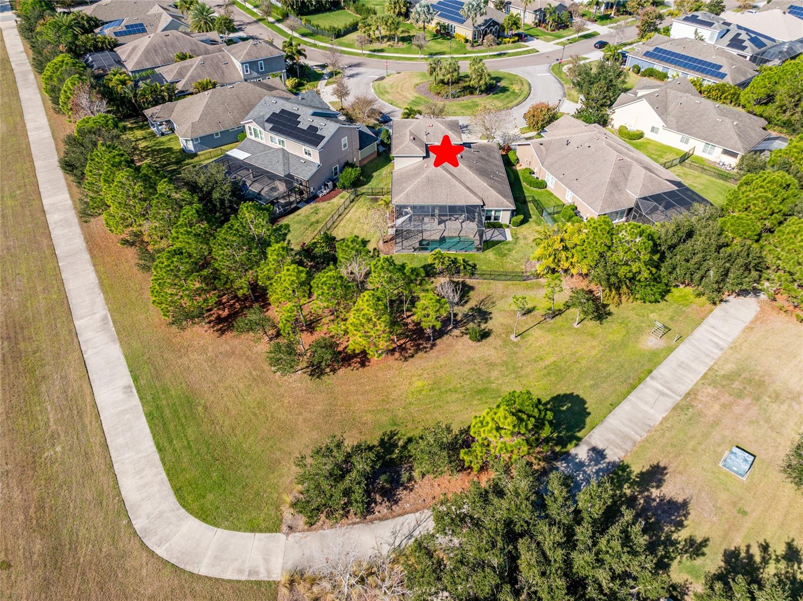 PRIVACY! NO rear neighbors!!!